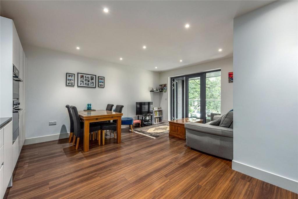 Luxury Flat In Putney * Londres